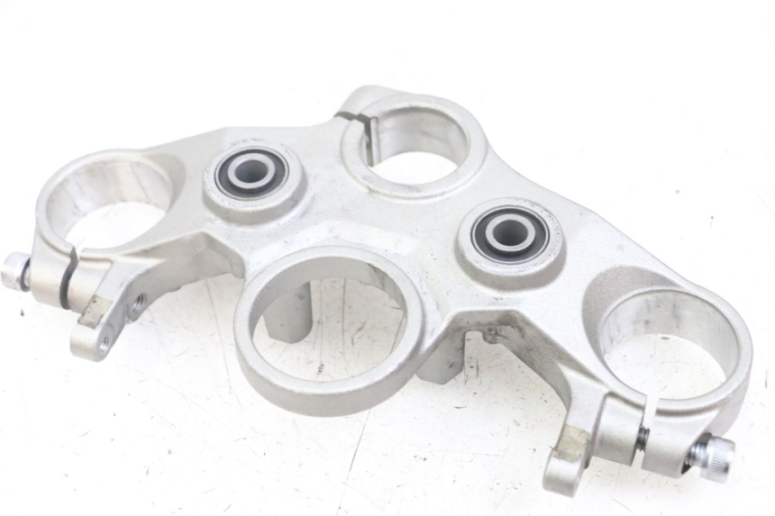 photo de UPPER TRIPLE CLAMP YAMAHA MT-07 MT07 ABS 700 (2014 - 2017) - Fixing points details