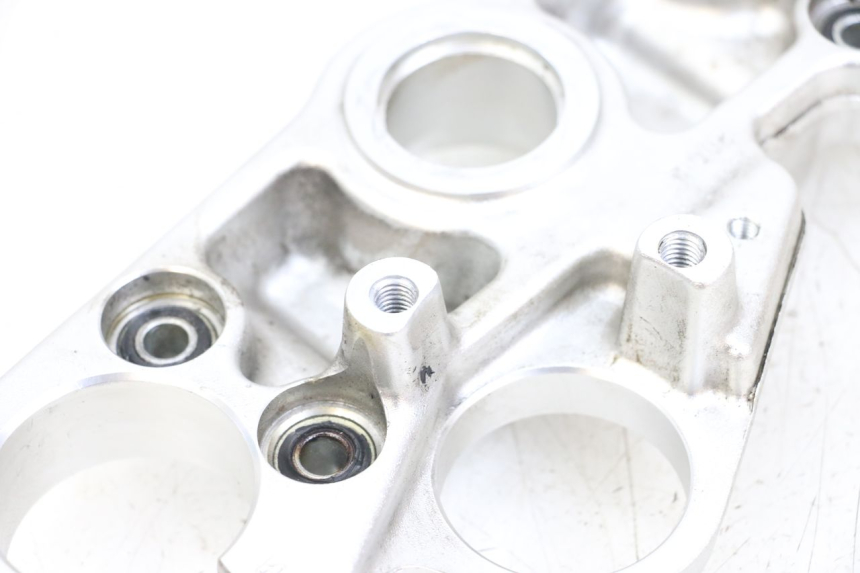 photo de UPPER FORK YOKE MOTO GUZZI NORGE 8V GT 1200 (2011 - 2016) - Technical close-up