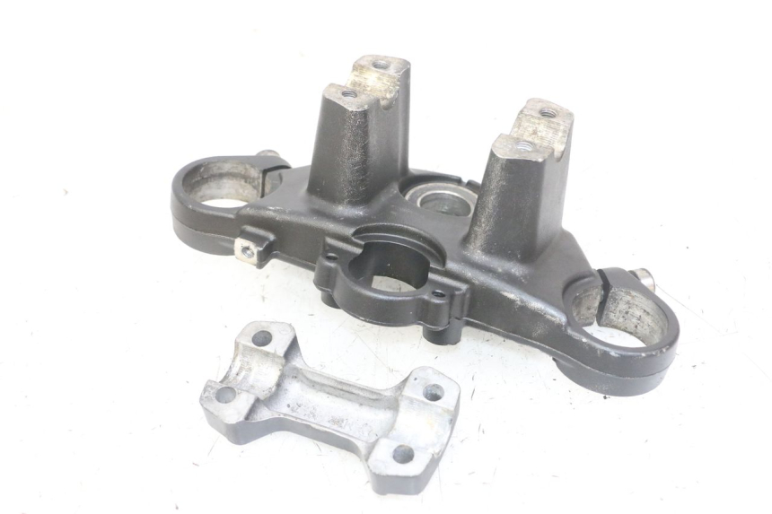 photo de UPPER FORK YOKE HONDA NTV DEAUVILLE ABS 700 (2007 - 2016) - Technical close-up