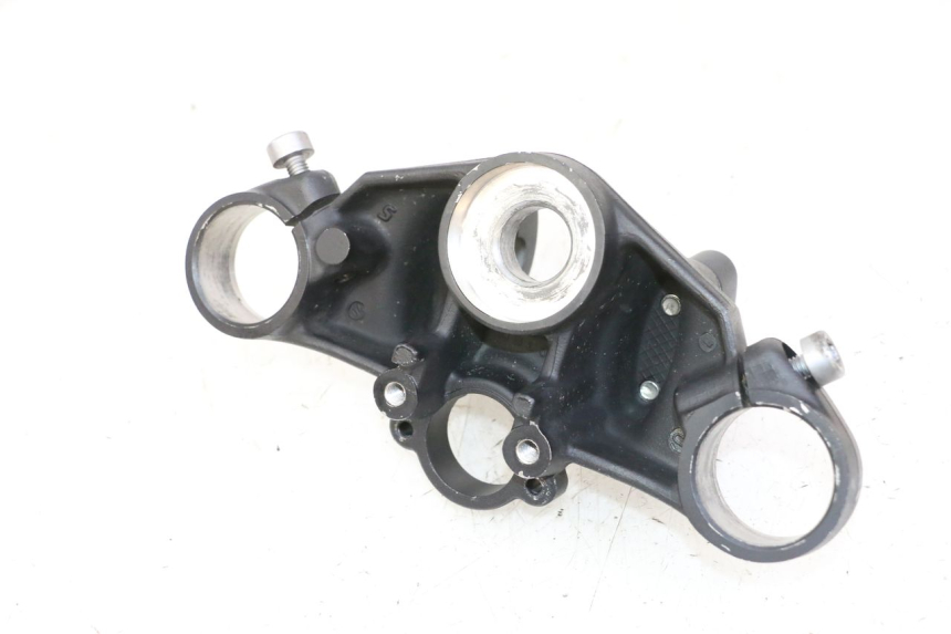 photo de UPPER FORK YOKE HONDA NTV DEAUVILLE 650 (2001 - 2006) - Alternative perspective