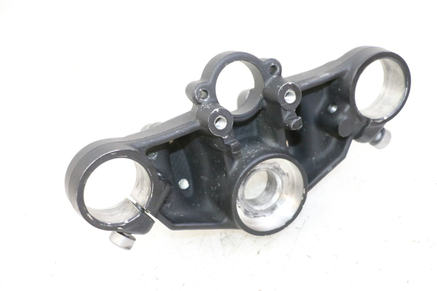 photo de UPPER FORK YOKE HONDA NTV DEAUVILLE 650 (2001 - 2006) - Technical close-up