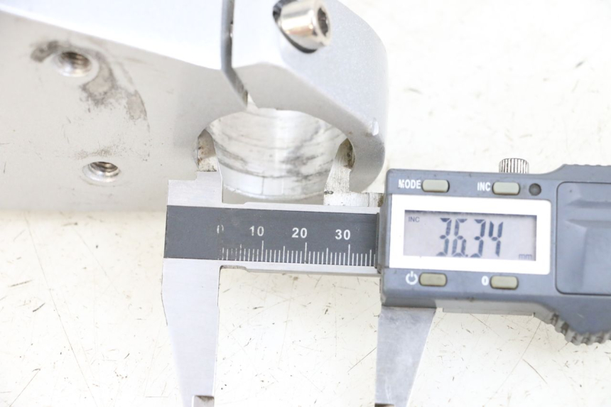 photo de UPPER FORK YOKE ASTOR ORCAL 125 (2015 - 2017) - Component detail