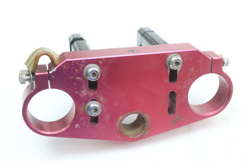 photo de UPPER FORK YOKE YCF PIT BIKE 125 (2010 - 2018) - Fixing points details