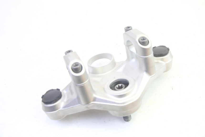 photo de UPPER FORK YOKE BMW R GS 1250 (2021 - 2024) - Zoom on usage condition