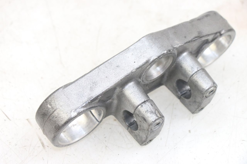 photo de UPPER TRIPLE CLAMP GILERA RK 50 (1996 - 1999) - Technical close-up