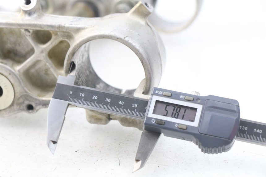 photo de UPPER FORK YOKE SUZUKI RMZ RM-Z 450 (2008 - 2011) - Zoom on usage condition