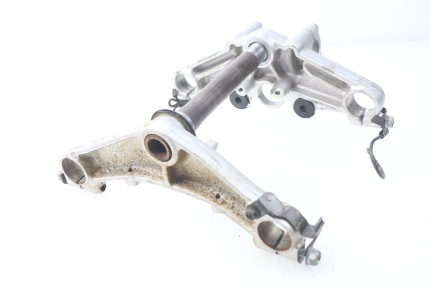 photo de UPPER FORK YOKE SUZUKI RV VAN VAN 125 (2003 - 2008) - Technical close-up