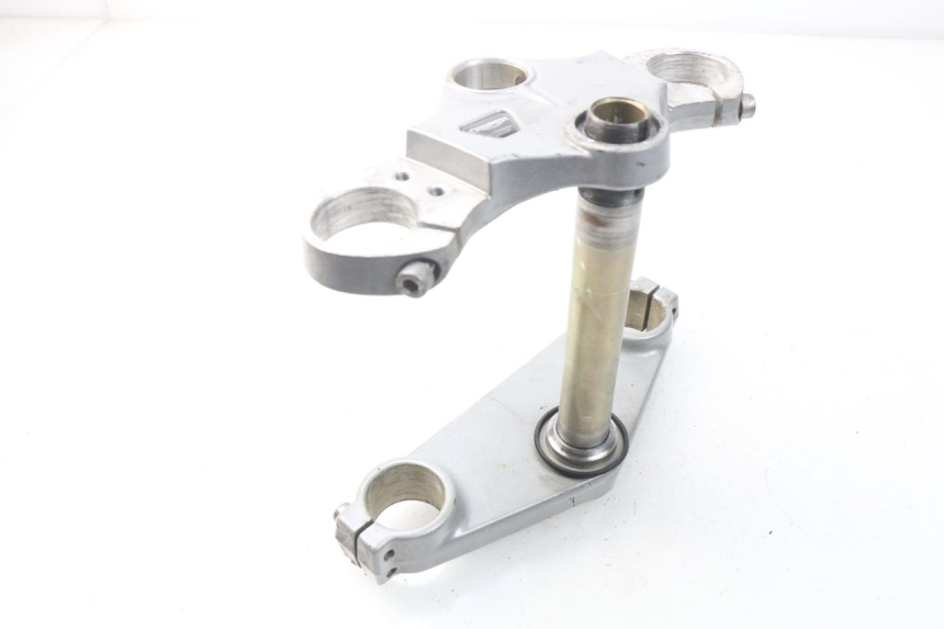 photo de UPPER FORK YOKE TRIUMPH SPRINT ST ABS 1050 (2005 - 2007) - Zoom on usage condition