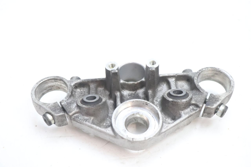 photo de UPPER FORK YOKE HONDA ST PAN EUROPEAN 1100 (1990 - 2002) - Alternative perspective
