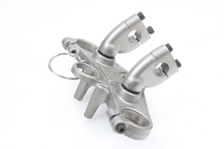 photo de UPPER FORK YOKE YAMAHA TDM 3VD 850 (1991 - 1995) - Zoom on usage condition