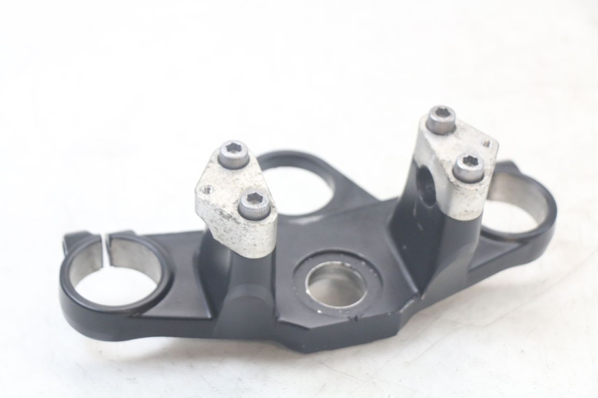 photo de UPPER TRIPLE CLAMP YAMAHA TDM ABS 900 (2002 - 2014) - Alternative perspective