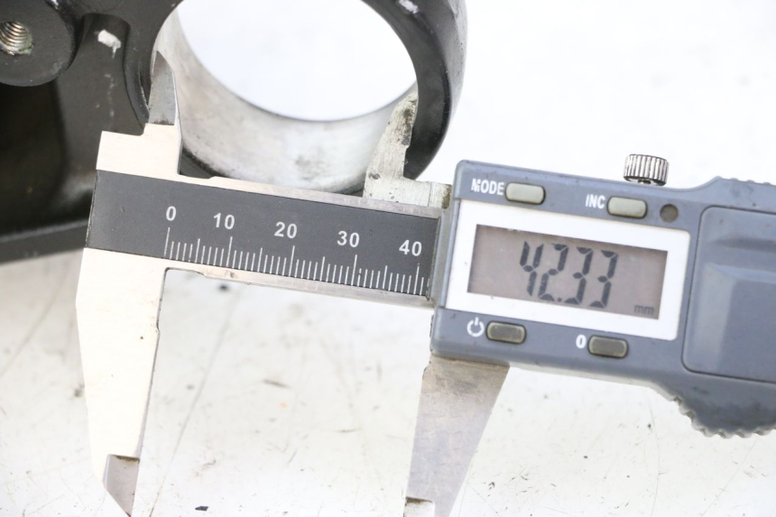 photo de UPPER TRIPLE CLAMP YAMAHA TDM ABS 900 (2002 - 2014) - Component detail