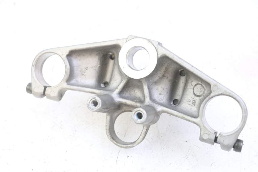 photo de UPPER FORK YOKE YAMAHA TDR DELTABOX 125 (1997 - 2003) - Technical close-up