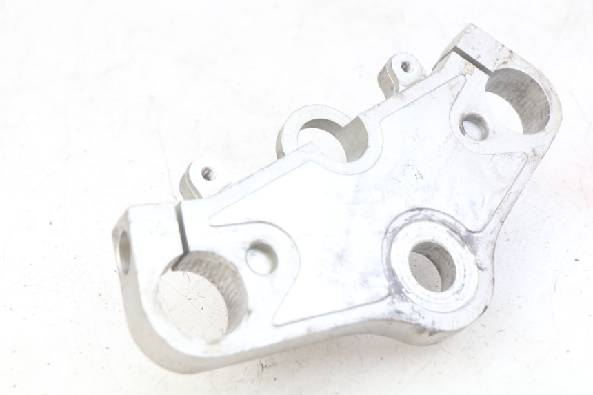 photo de UPPER TRIPLE CLAMP DAELIM VJ ROADWIN FI 125 (2008 - 2017) - Fixing points details