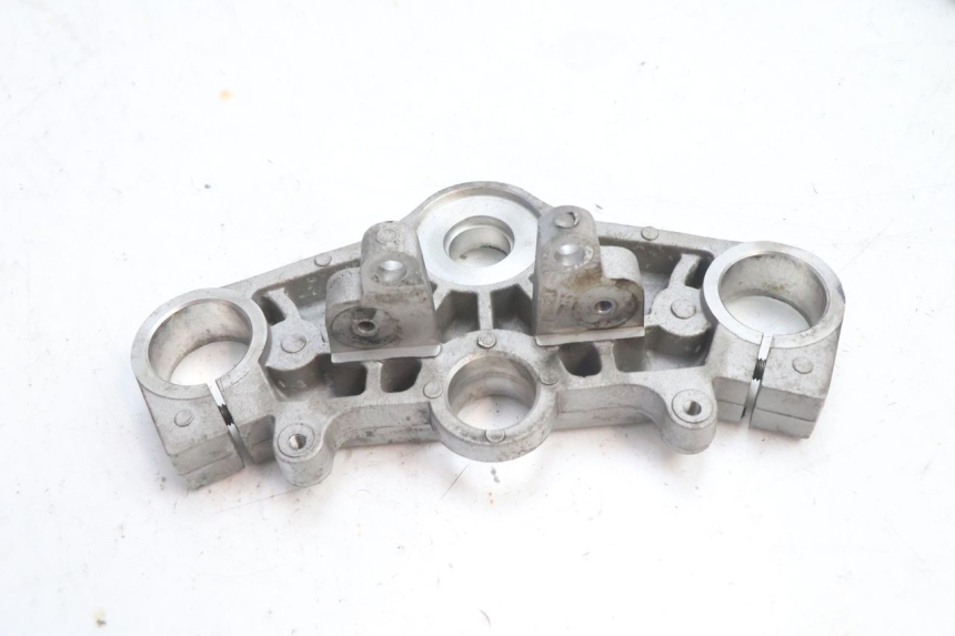 photo de UPPER FORK YOKE DAELIM VJ ROADWIN 125 (2004 - 2007) - Technical close-up