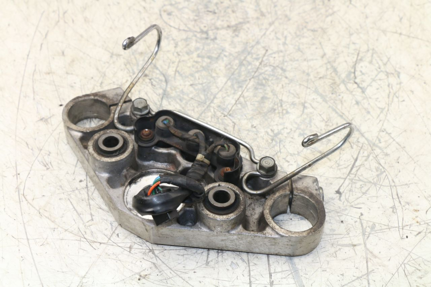 photo de UPPER FORK YOKE DAELIM VT 125 (1998 - 2003) - Zoom on usage condition