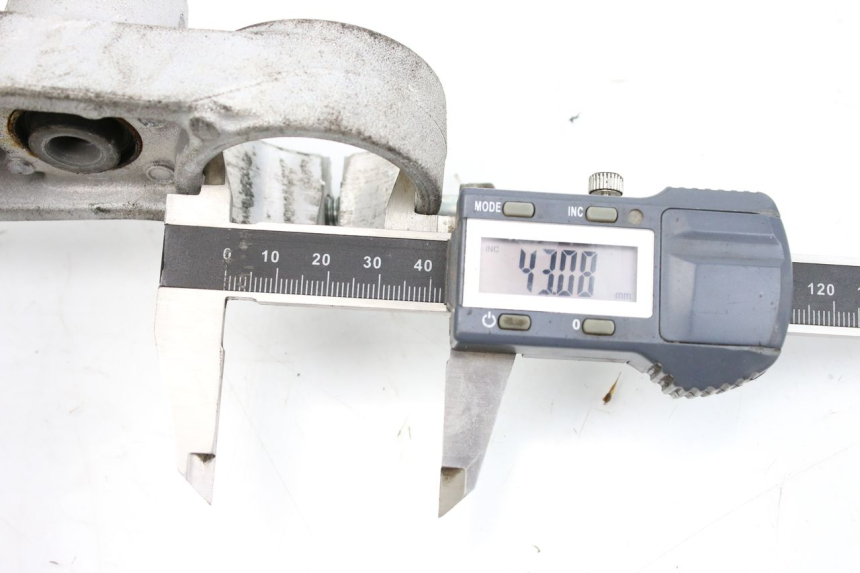 photo de UPPER FORK YOKE YAMAHA XP T-MAX TMAX ABS 530 (2012 - 2015) - Surface and material condition