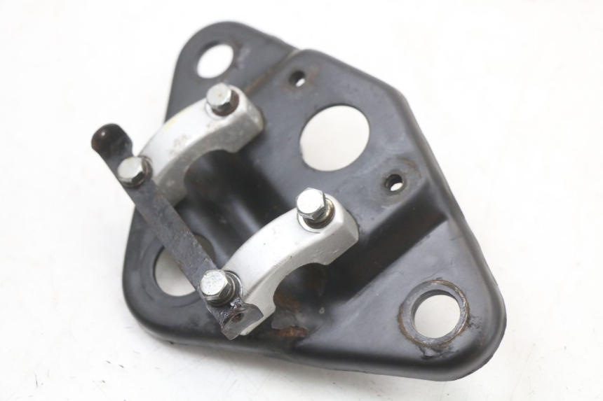 photo de UPPER FORK YOKE SYM XS 125 (2007 - 2016) - Zoom on usage condition