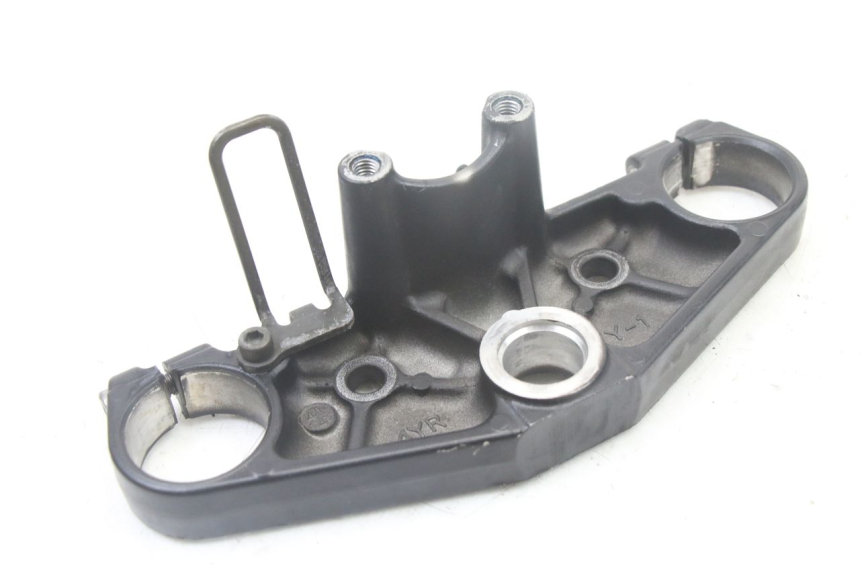 photo de UPPER FORK YOKE YAMAHA FZS FAZER 600 (2001 - 2003) - Technical close-up
