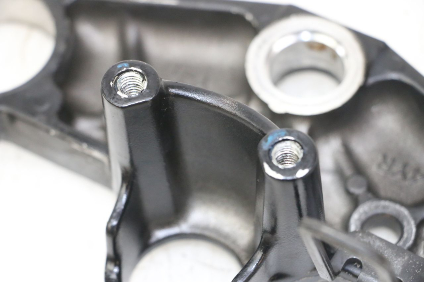 photo de UPPER FORK YOKE YAMAHA FZS FAZER 600 (2001 - 2003) - Alternative perspective