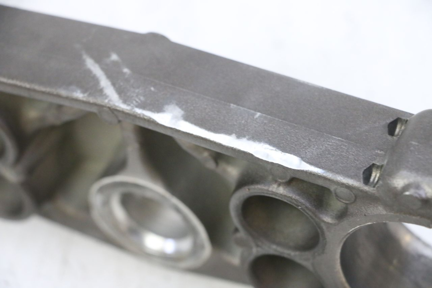 photo de UPPER FORK YOKE YAMAHA YZ-F YZF 250 (2014 - 2018) - Alternative perspective