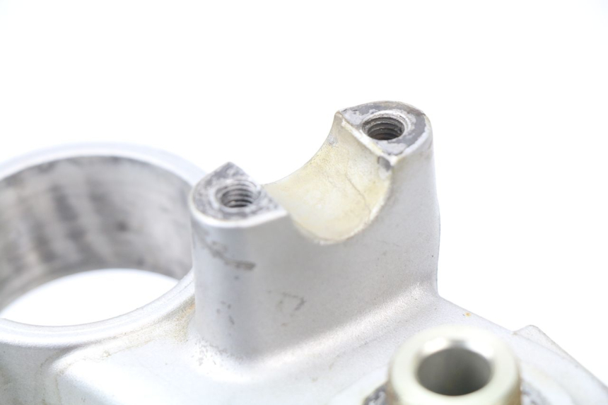 photo de UPPER FORK YOKE YAMAHA YZ 125 (1998 - 2005) - Technical close-up