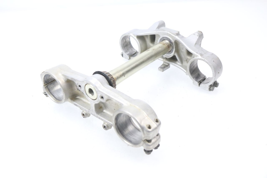 photo de UPPER FORK YOKE YAMAHA YZ 125 (1998 - 2005) - Fixing points details