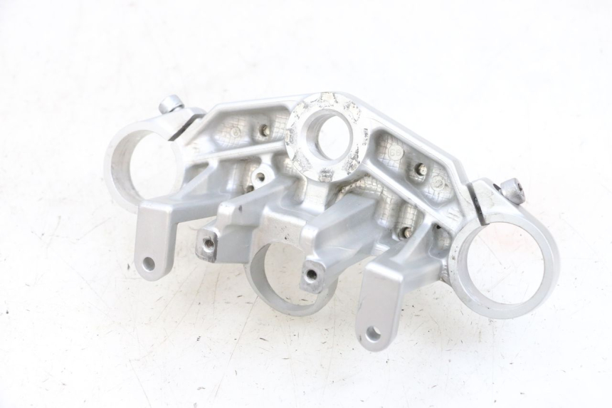 photo de UPPER FORK YOKE KAWASAKI ZR 7 750 (1999 - 2004) - Alternative perspective