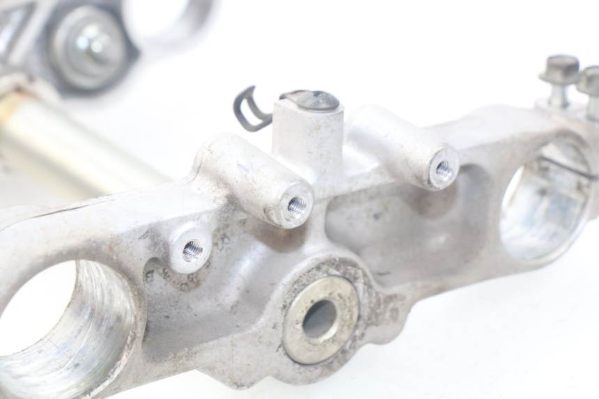 photo de FORK HEAD SUZUKI XF FREEWIND 650 (1997 - 2003) - Fixing points details