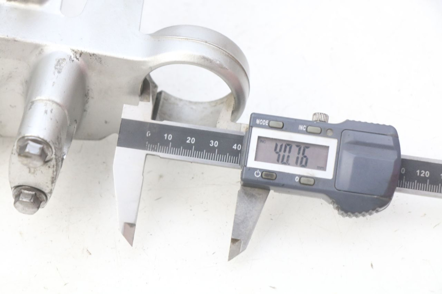 photo de FORK HEAD KAWASAKI ZR7 ZR-7 S 750 (1999 - 2004) - Zoom on usage condition