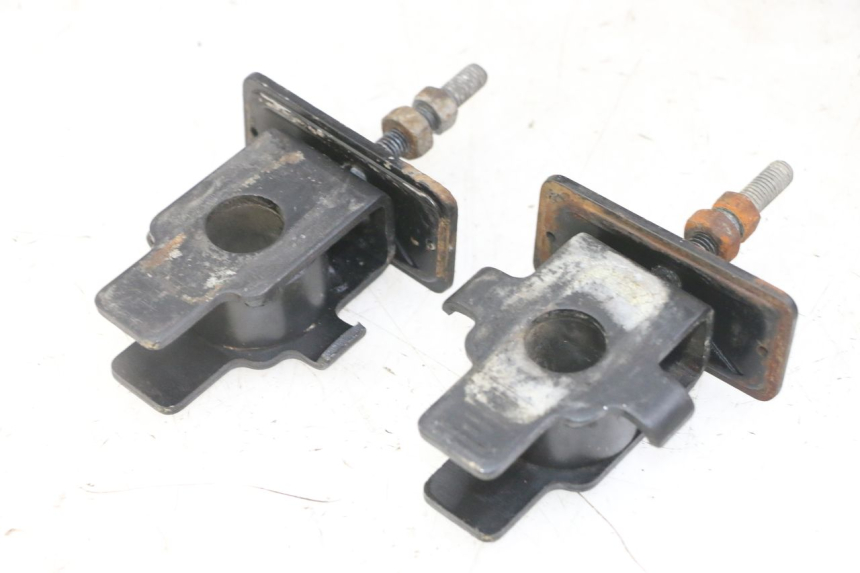 photo de CHAIN TENSIONER HONDA CBF 500 (2004 - 2007) - Alternative perspective