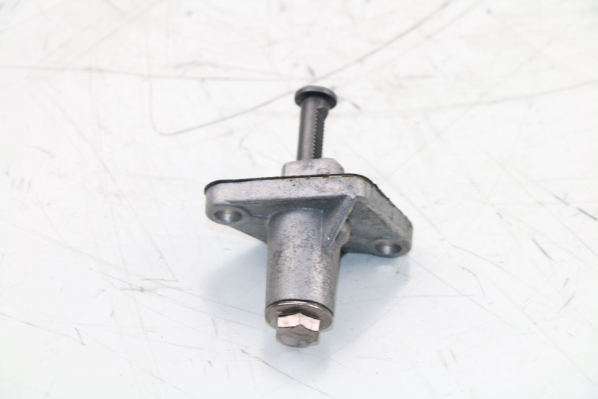 photo de CAM CHAIN TENSIONER BAOTIAN BT 49 QT-9 50 (2006 - 2010) - Zoom on usage condition