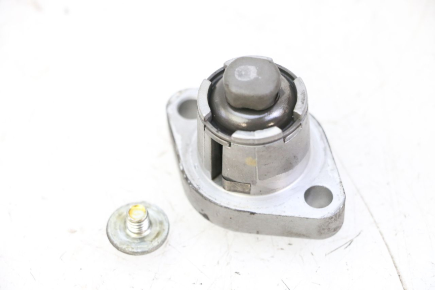 photo de CAM CHAIN TENSIONER HONDA CBF 125 (2009 - 2015) - Alternative perspective