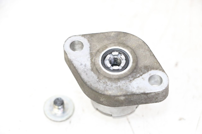photo de CAM CHAIN TENSIONER HONDA FES S-WING SWING ABS 125 (2007 - 2015) - Alternative perspective