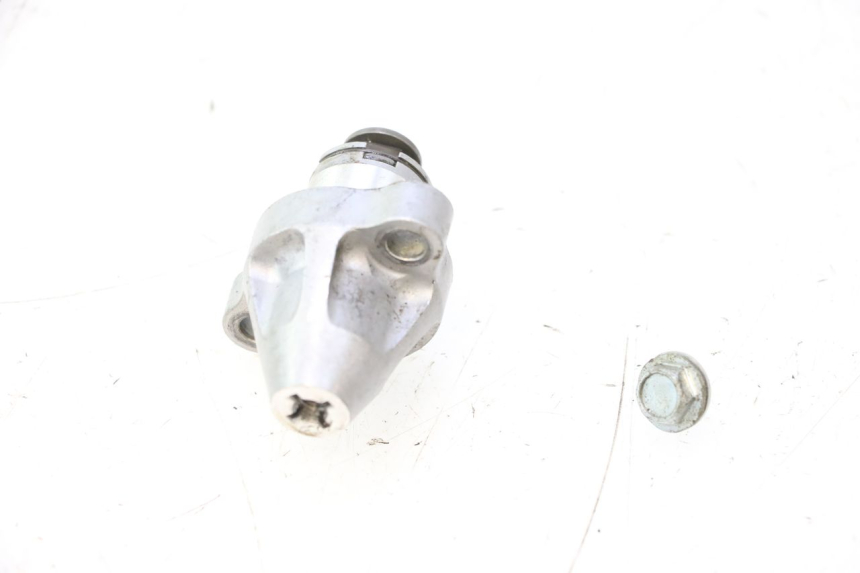 photo de CAM CHAIN TENSIONER YAMAHA FJR 1300 (2001 - 2005) - Technical close-up