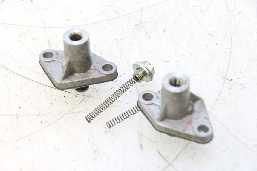 photo de TIMING CHAIN TENSIONER GILERA GP 800 (2007 - 2013) - Alternative perspective