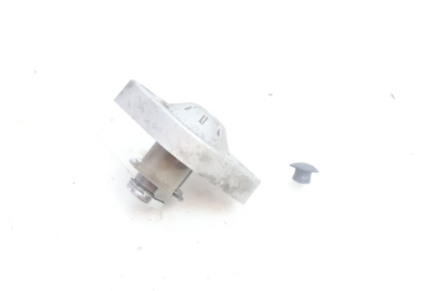 photo de CAM CHAIN TENSIONER YAMAHA N-MAX NMAX 125 (2021 - 2024) - Alternative perspective