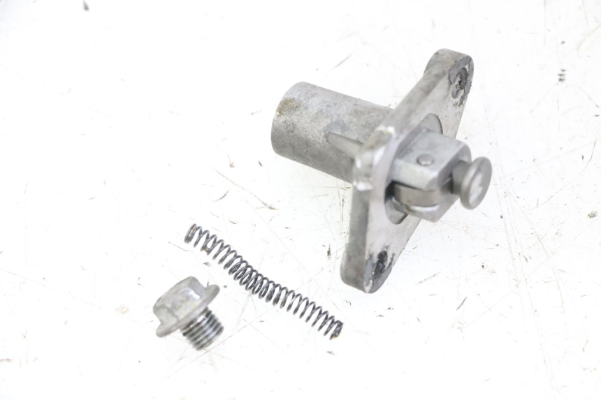 photo de CAM CHAIN TENSIONER PEUGEOT SATELIS 125 (2013 - 2018) - Zoom on usage condition