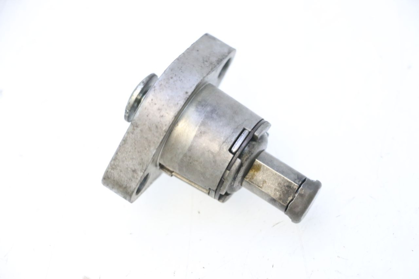 photo de CAM CHAIN TENSIONER HONDA SCV LEAD 100 (2003 - 2007) - Zoom on usage condition