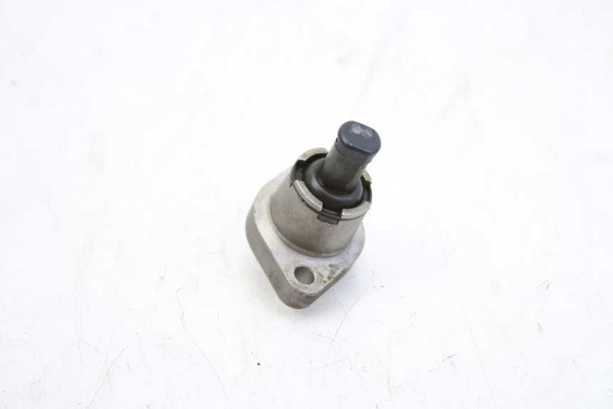 photo de TIMING CHAIN TENSIONER PEUGEOT TWEET 125 (2010 - 2017) - Fixing points details