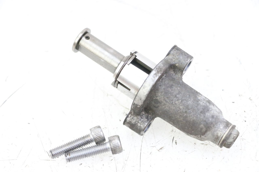 photo de CAM CHAIN TENSIONER YAMAHA FZ6 FAZER S2 600 (2007 - 2011) - Zoom on usage condition