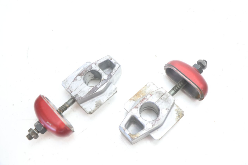 photo de CHAIN ADJUSTER KAWASAKI ER-6 ER6 N 650 (2005 - 2009) - Zoom on usage condition