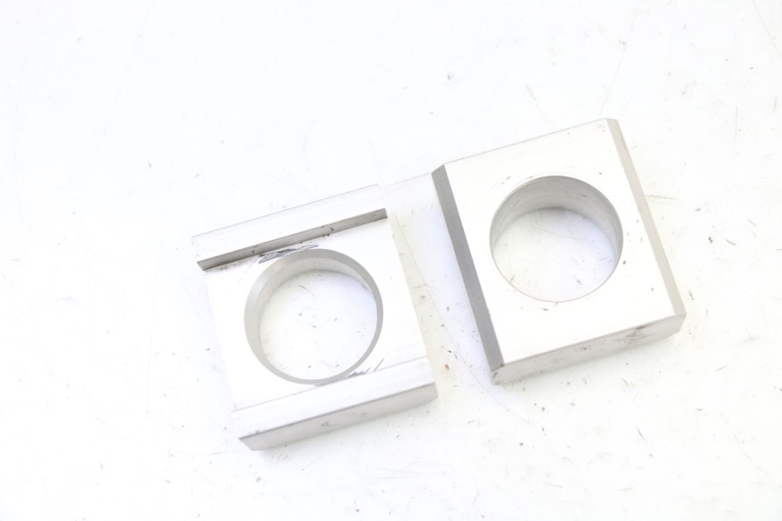 photo de CHAIN ADJUSTER YAMAHA FZ6 FAZER S2 600 (2007 - 2011) - Main view