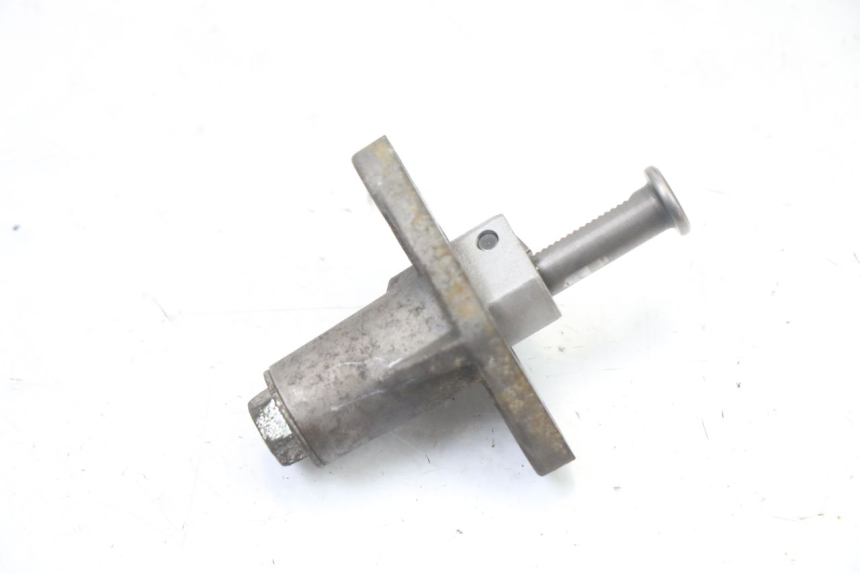 photo de CHAIN ADJUSTER GILERA NEXUS 300 (2008 - 2013) - Zoom on usage condition