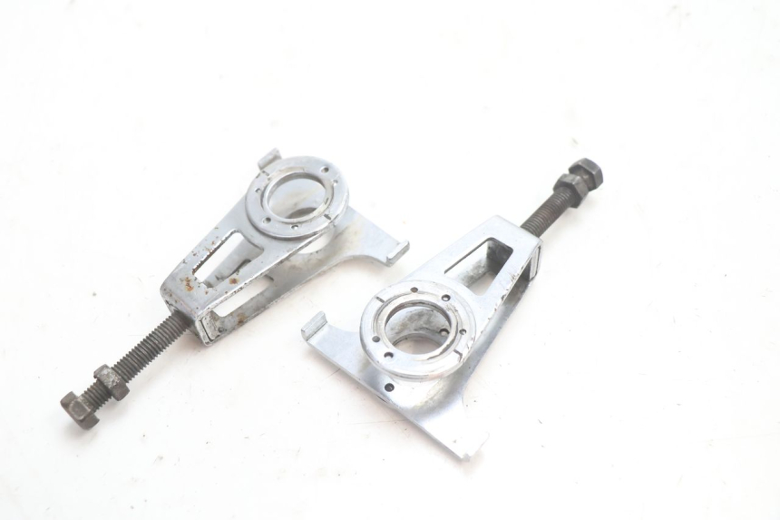 photo de CHAIN ADJUSTER KAWASAKI GPX F ZX750F 750 (1986 - 1990) - Zoom on usage condition