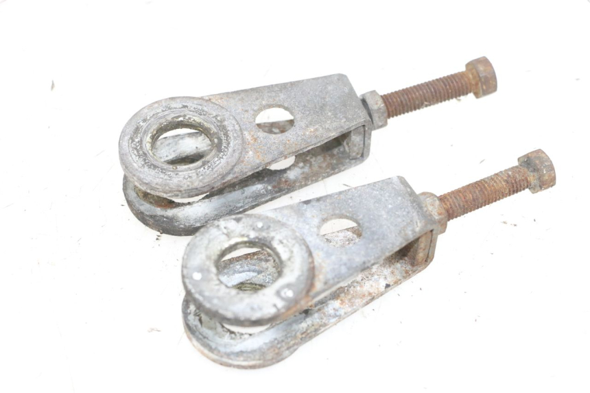 photo de CHAIN ADJUSTER KAWASAKI GPX R WARBIRD 600 (1988 - 1993) - Zoom on usage condition