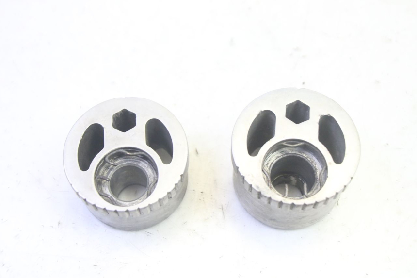 photo de CHAIN ADJUSTER KAWASAKI GPZ RX 1000 (1986 - 1988) - Component detail