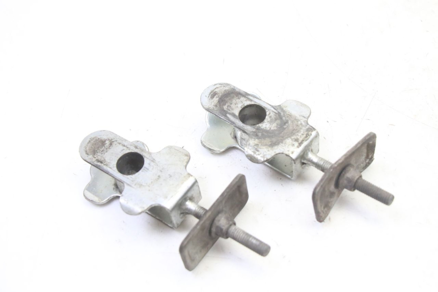 photo de CHAIN ADJUSTER SUZUKI GS GSE 500 (2001 - 2003) - Alternative perspective