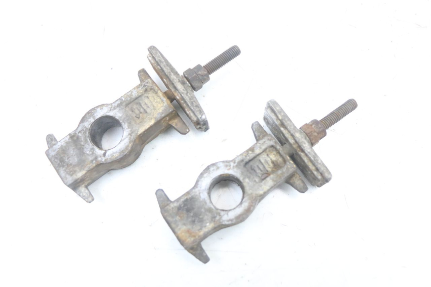 photo de CHAIN ADJUSTER HONDA CBR F 1000 (1993 - 1996) - Component detail