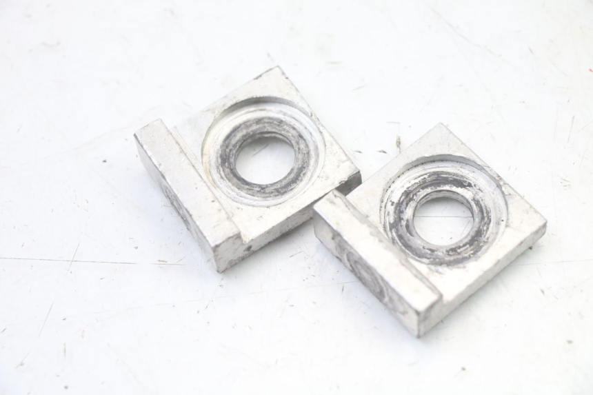 photo de CHAIN ADJUSTER LONCIN DIRT BIKE 125 - Component detail